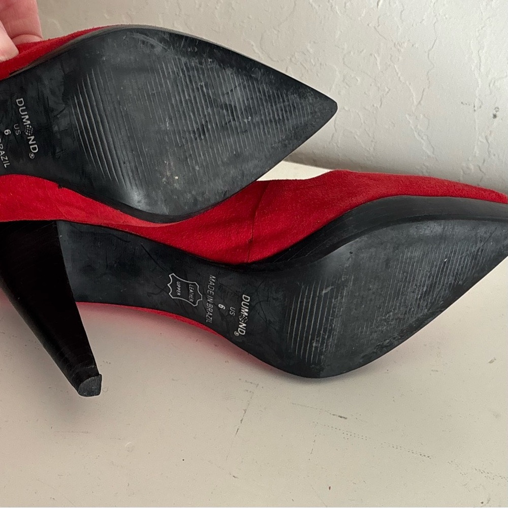 Cathy Jean Brazil Red Suede Black Heel Platform Pumps, Size 6 - Picture 10 of 11